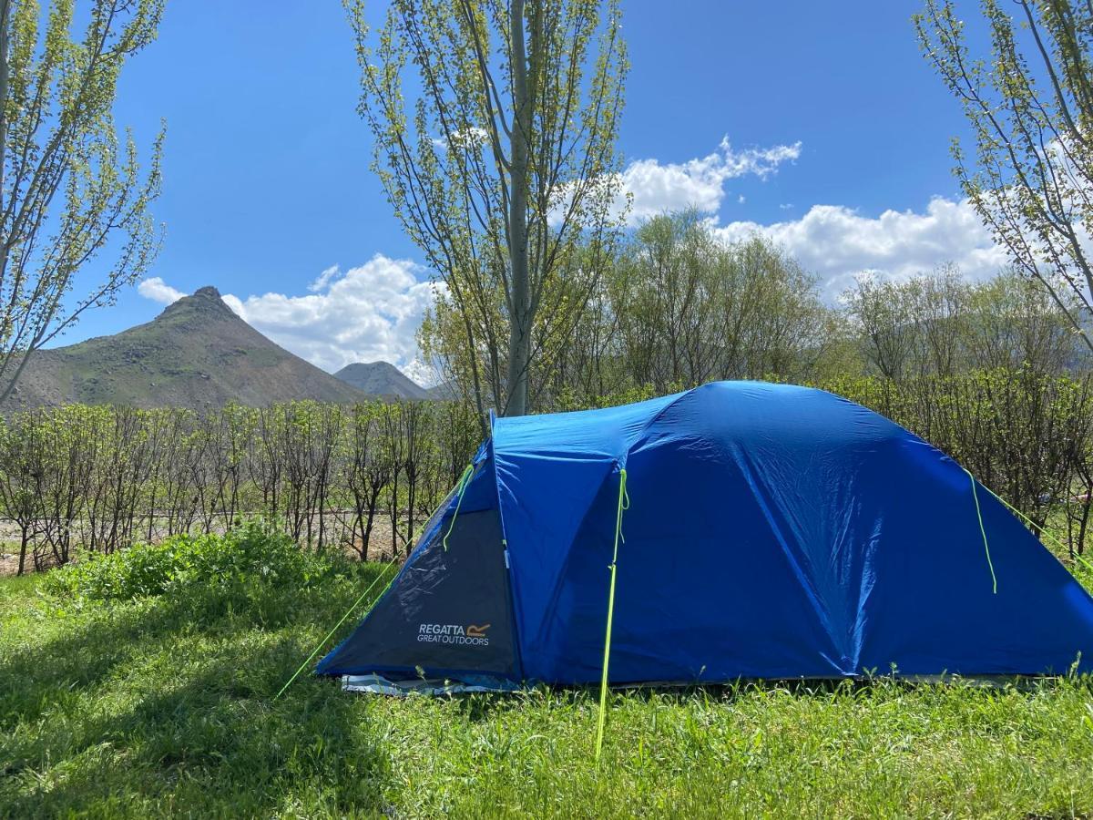 Crossway Camping Yeghegnadzor Eksteriør billede